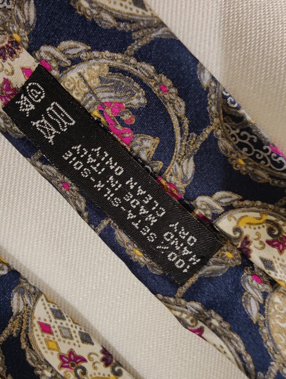 Brioni Navy Silk Tie with Renaissance Inspied Gold Medallions and Figures - Picture 7 of 10